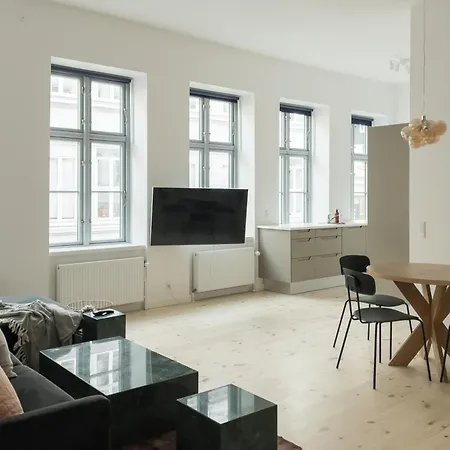 Central City Apartment On Best Location By Round Tower Copenhagen