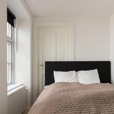 Apartment Central City Apartment On Best Location By Round Tower *