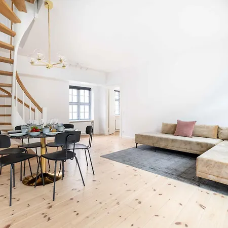 Central City Apartment On Best Location By Round Tower Apartment Copenhagen