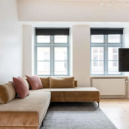 Apartment Central City Apartment On Best Location By Round Tower *