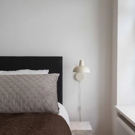 Central City Apartment On Best Location By Round Tower *