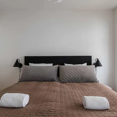 Central City Apartment On Best Location By Round Tower Apartment *