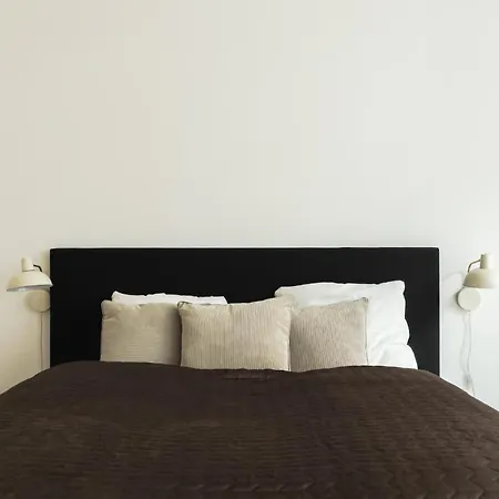 On Location By Round Tower Apartment *