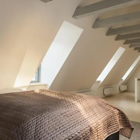 Apartment On Location By Round Tower
