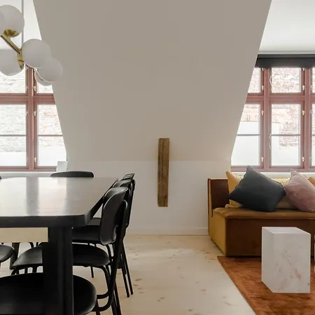 Apartment On Location By Round Tower