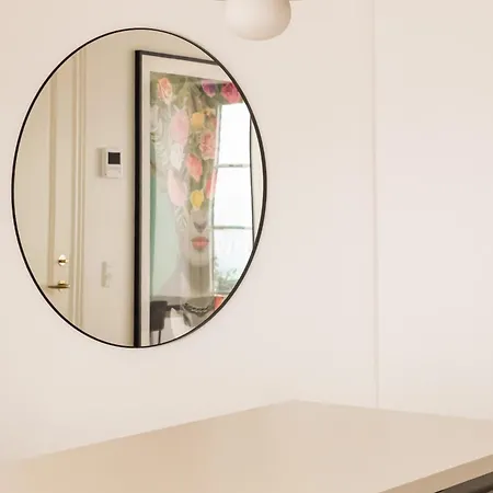 On Location By Round Tower Appartement